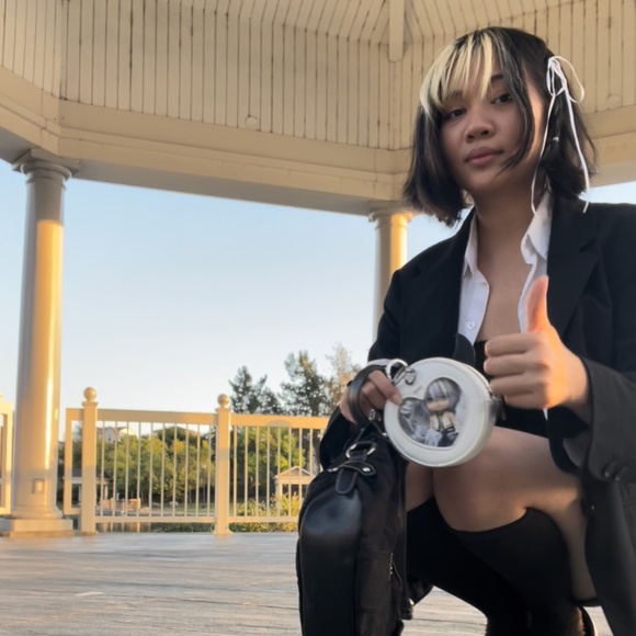 Meet your Posher, Mari - Picture 3 of 6